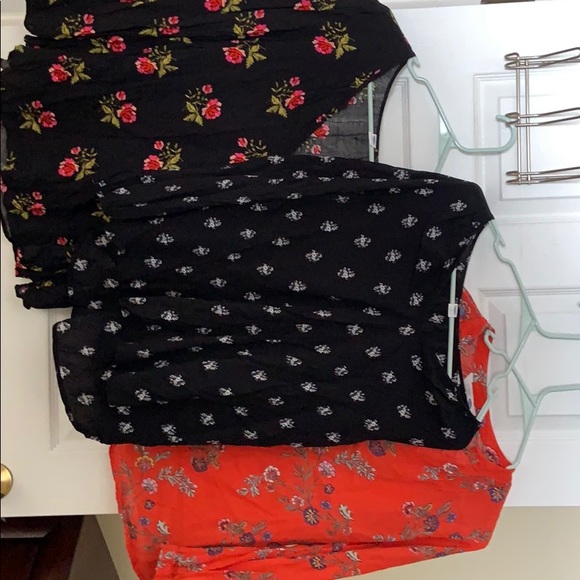 Old navy long sleeve blouses - Picture 1 of 3